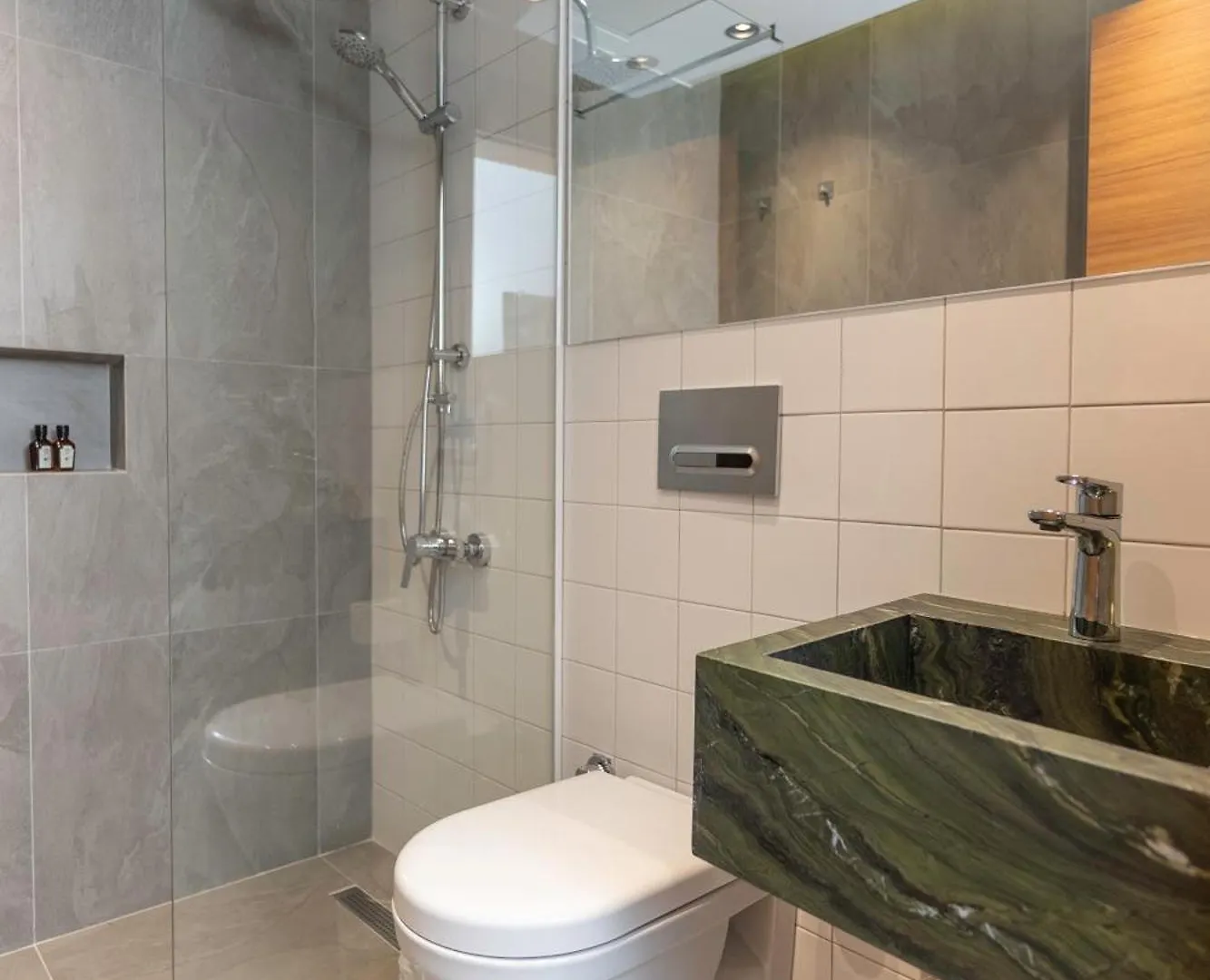 Bade Goelcuek Hotel Odemis